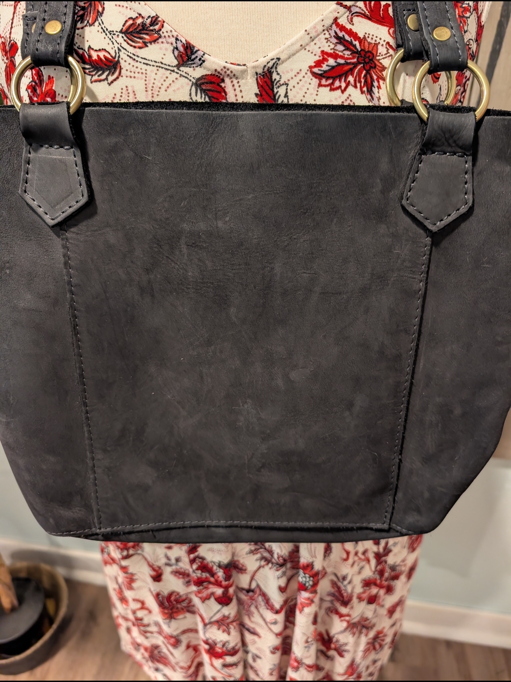 (Portland Leather) Brushed Leather black Tote Bag with Exterior Pocket - Picture 5 of 5